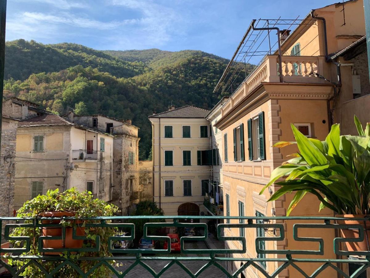 Albergo Dell'Angelo Pieve di Teco Exteriör bild